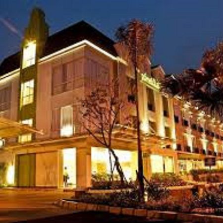 Pomelotel Patra Kuningan Jakarta Bagian luar foto