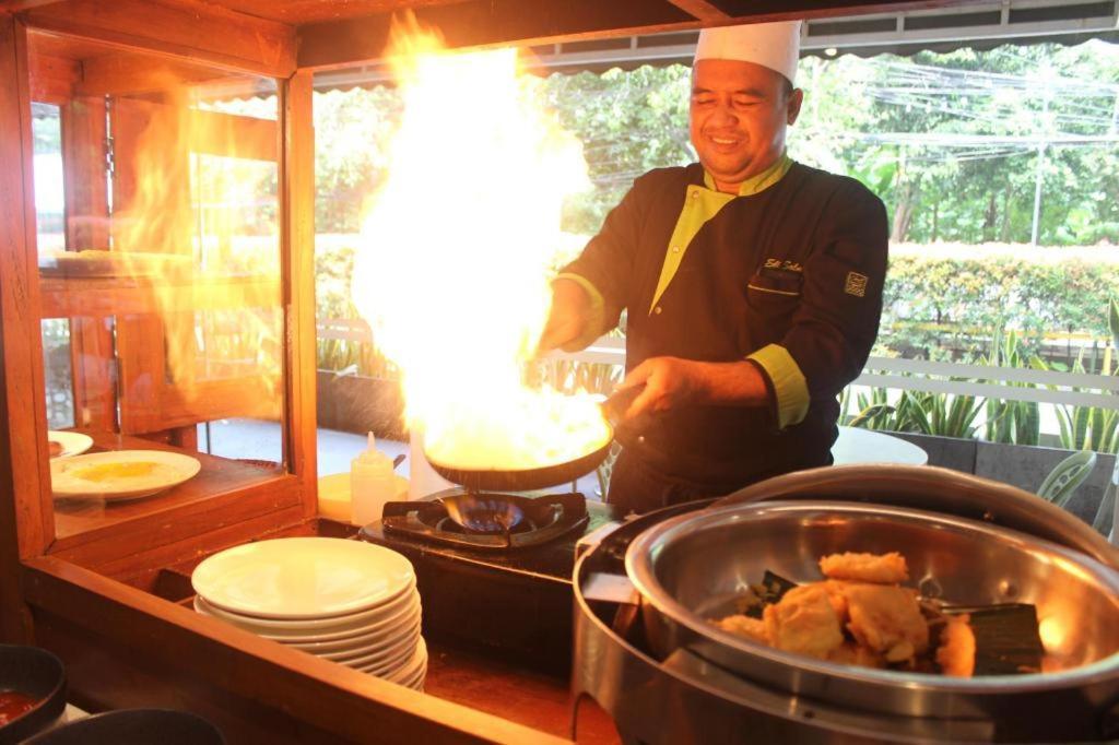 Pomelotel Patra Kuningan Jakarta Bagian luar foto
