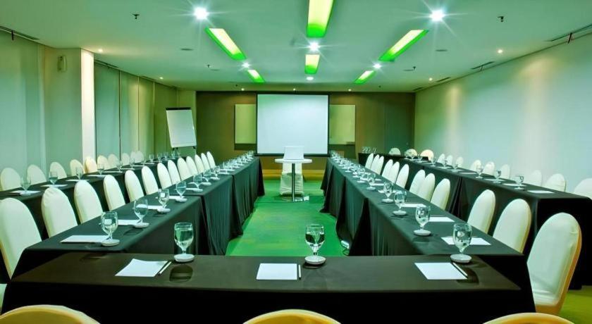 Pomelotel Patra Kuningan Jakarta Bagian luar foto