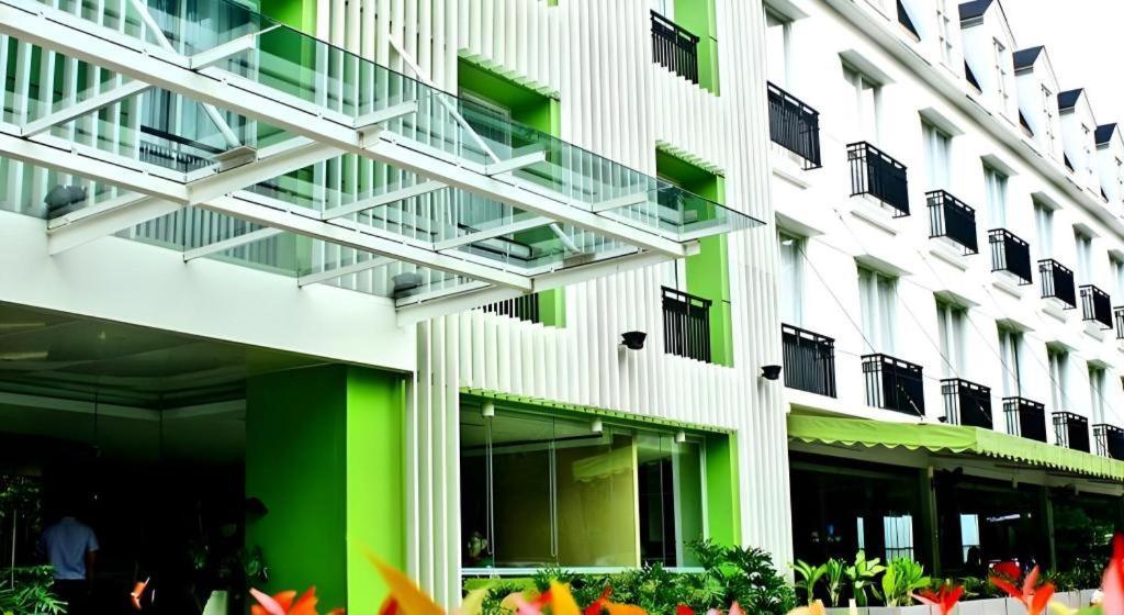 Pomelotel Patra Kuningan Jakarta Bagian luar foto